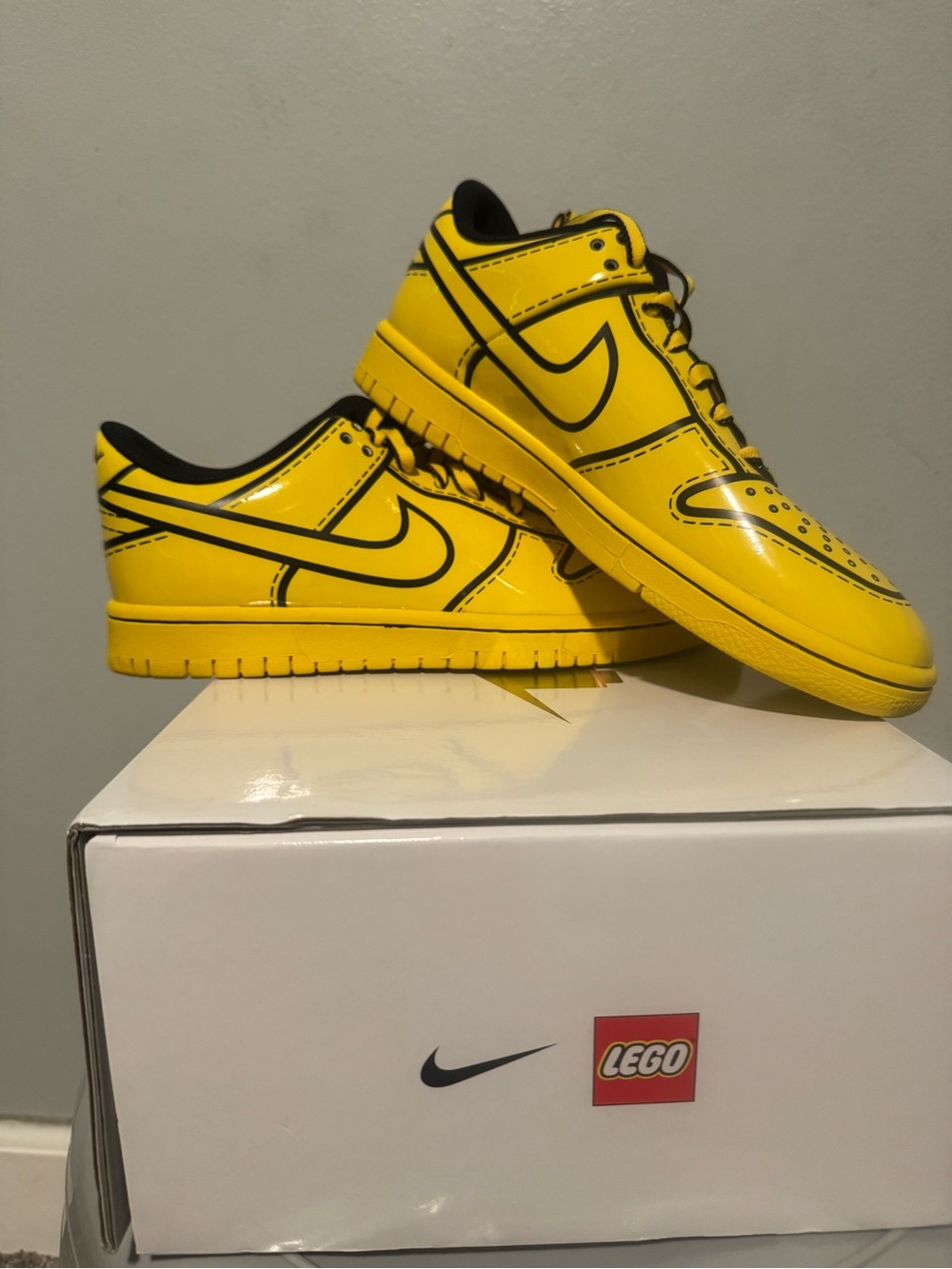 Nike Yellow and Black Low-Top Sneakers for youth